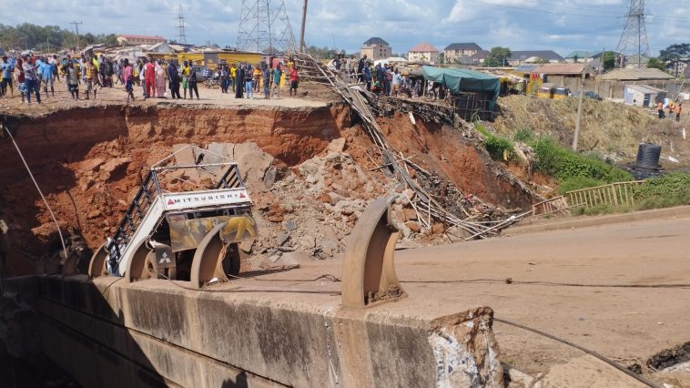 Enugu bridge collapse (PHOTO: PremiumTimesNigeria)