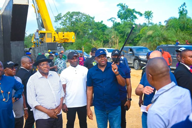 Svg+xml;charset=utf 8,%3Csvg%20xmlns%3D'http%3A%2F%2Fwww.w3