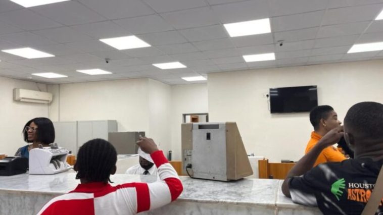 Svg+xml;charset=utf 8,%3Csvg%20xmlns%3D'http%3A%2F%2Fwww.w3