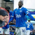 Everton beat Chelsea 2-0